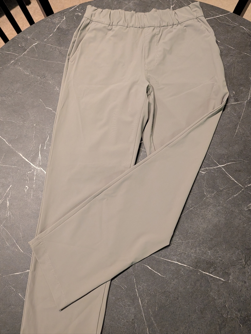 Vuori Miles Ankle Pant - Pistachio Small